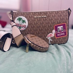 MK Miami theme signature crossbody Jet set (air pod and purse case included)